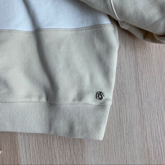 BUFFBUNNY | Wanderlust Crop Hoodie - Picture 3 of 3